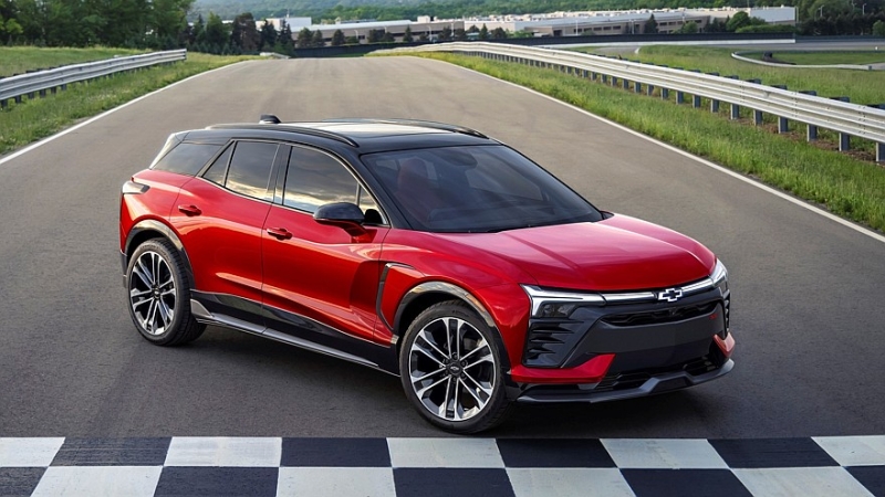 Кроссовер Chevrolet Blazer EV 2025 модельного года: мощнее, дальнобойнее, дешевле