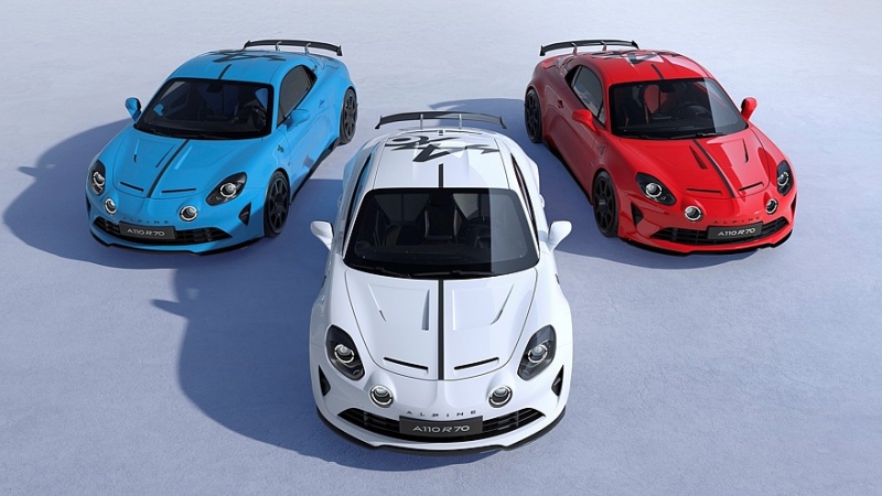 Бензиновый Alpine A110 вступает в последний год производства в новых версиях R 70 и GTS